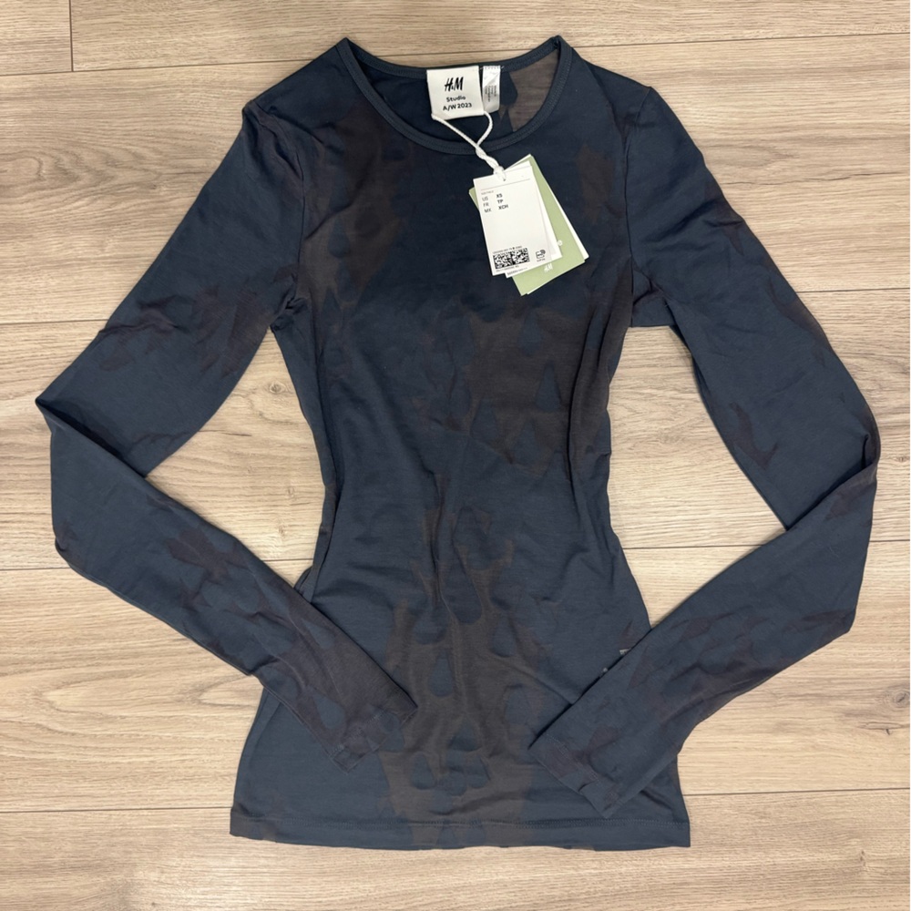 H&M studio long sleeves shirt - size xs